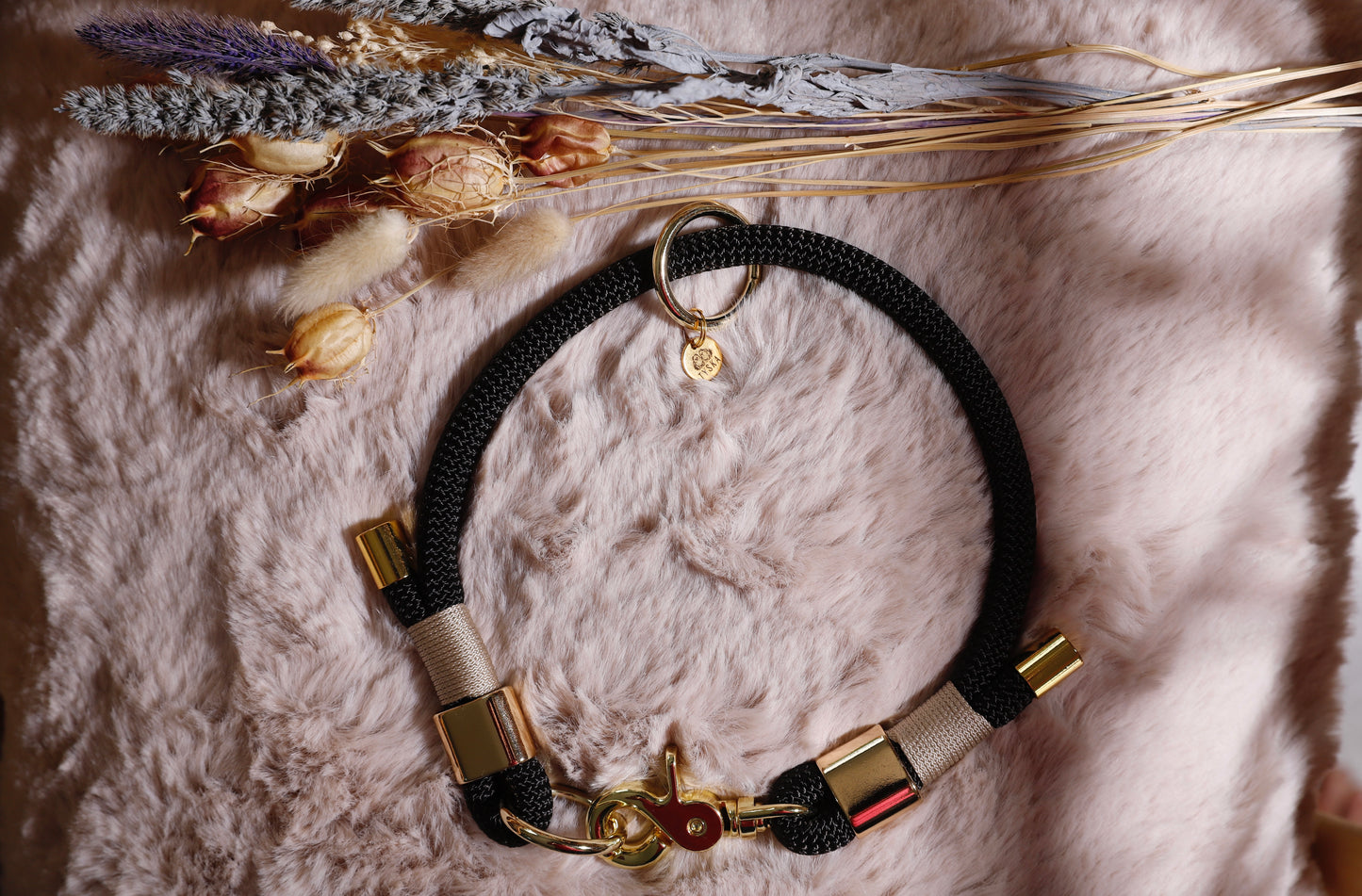 Collier porte-médaille corde simple - Différents coloris