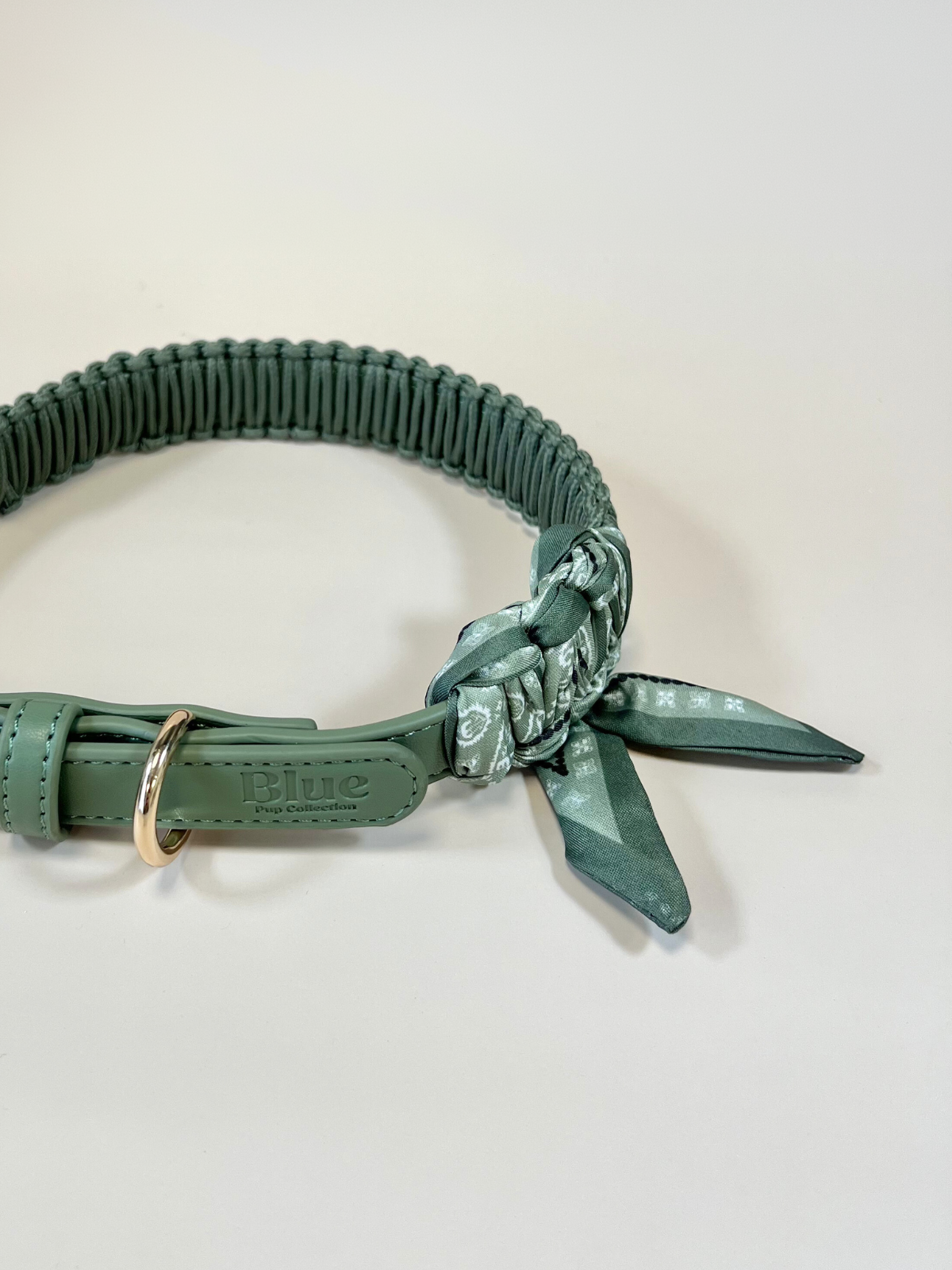 Collier-bandana Lichen en simili cuir