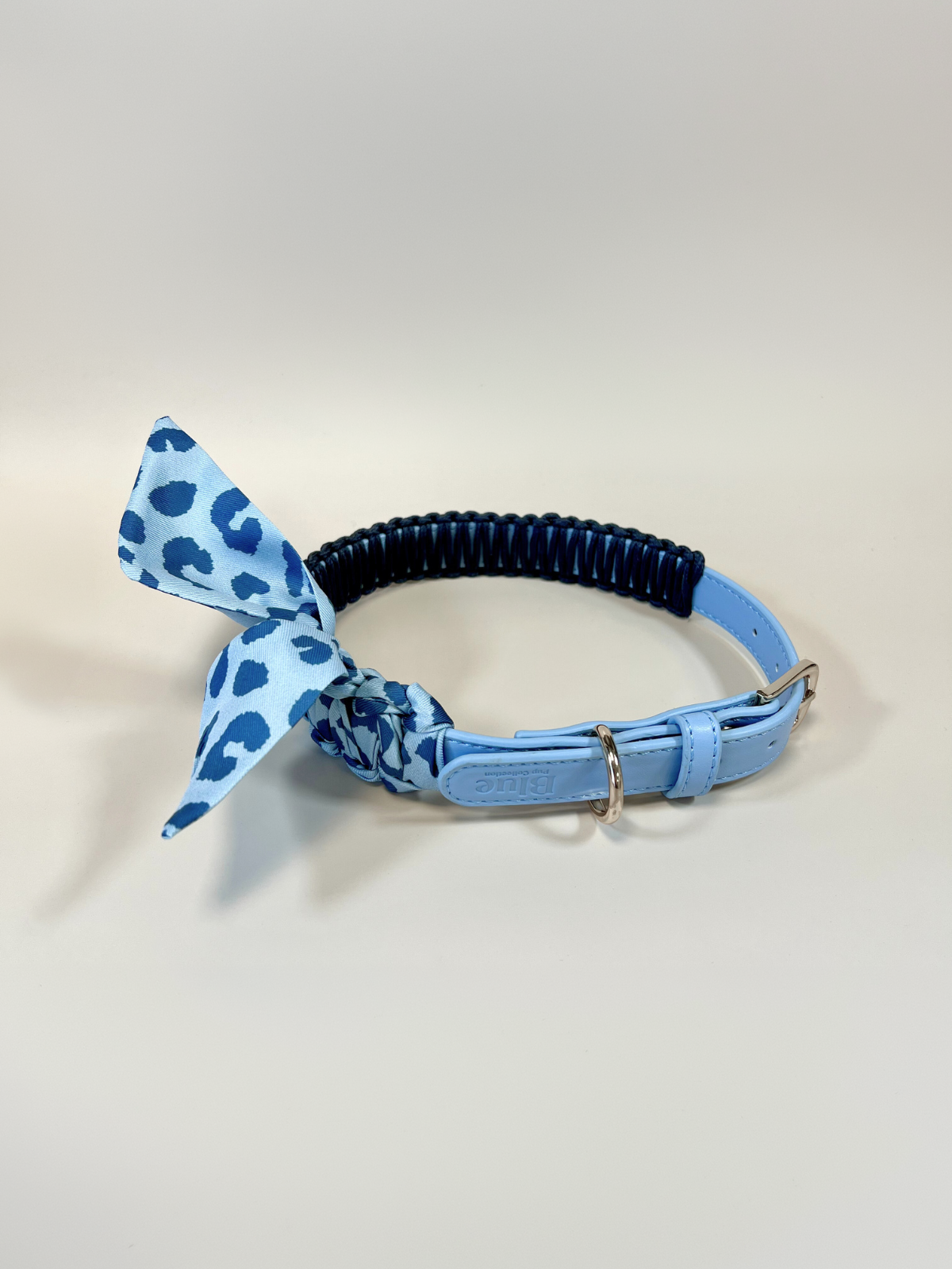 Collier-bandana Blue en simili cuir