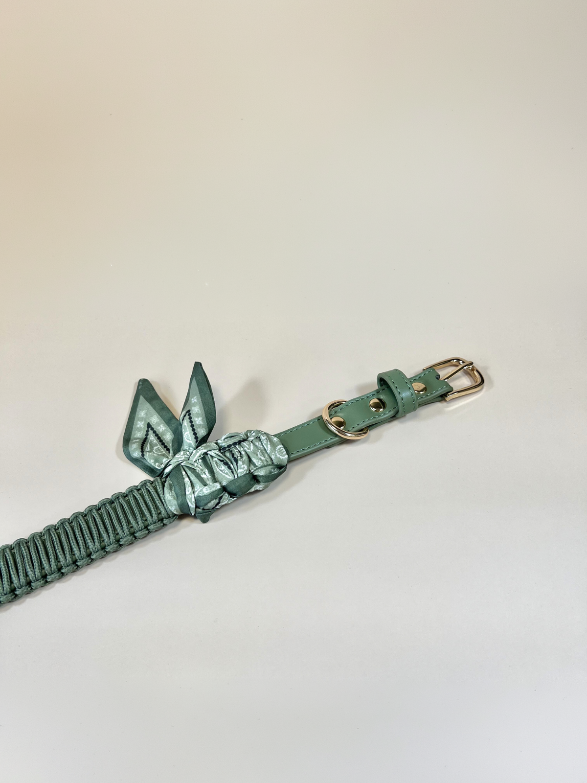 Collier-bandana Lichen en simili cuir