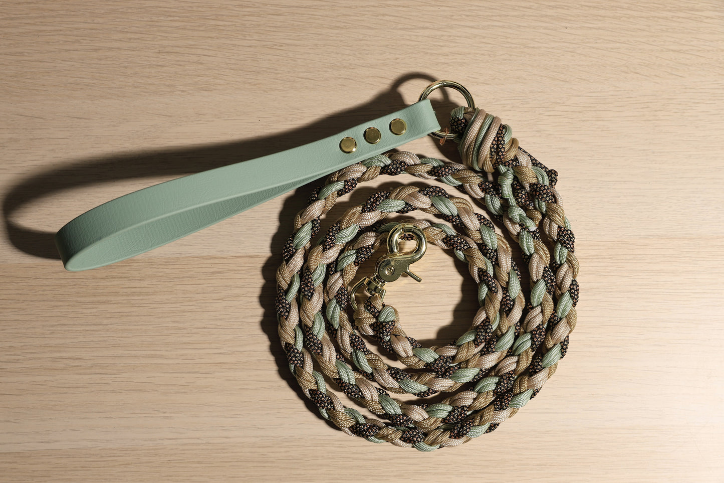 Laisse tressée vert olive-beige