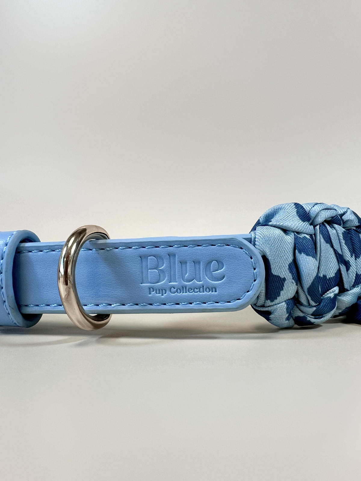 Collier-bandana Blue en simili cuir